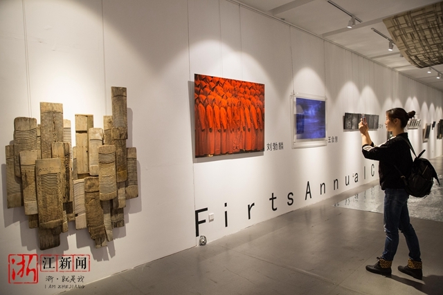 無(wú)與倫比抽象美，藝術(shù)家的抽象作品展覽值得看(圖2)